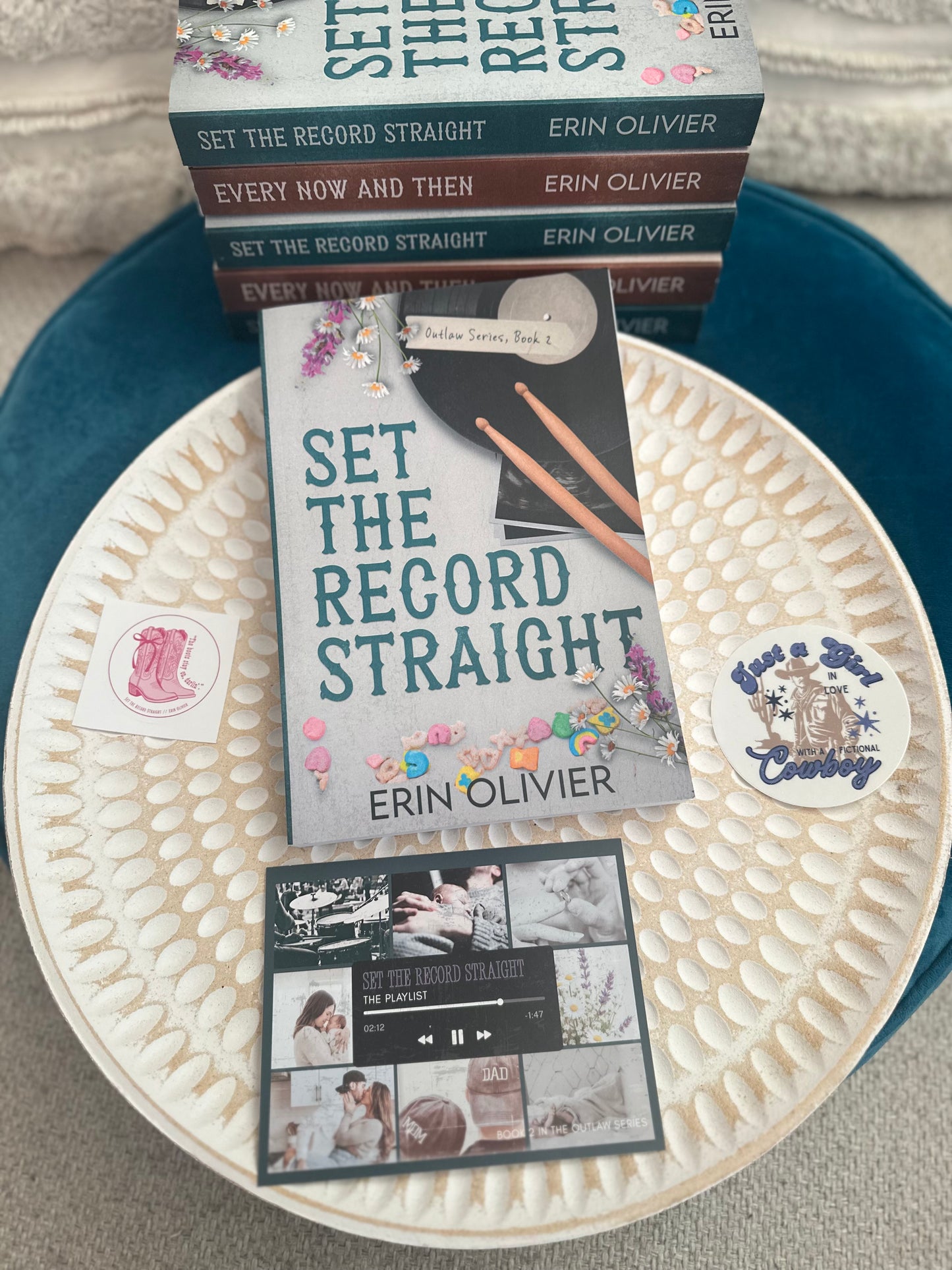 Set the Record Straight (Outlaw Series Book 2)